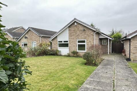 2 bedroom detached bungalow for sale