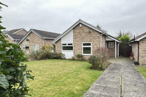 The Royd, Yarm, TS15 9HU 2 bed detached bungalow for sale