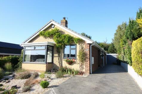 3 bedroom detached bungalow for sale