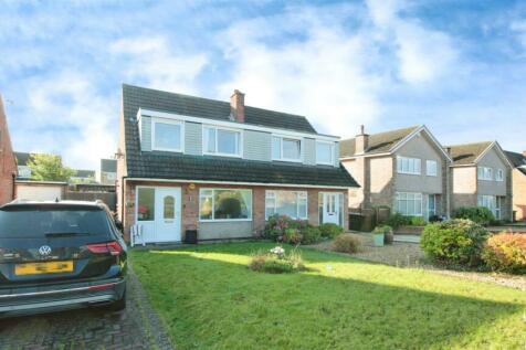 3 bedroom semi-detached house for sale