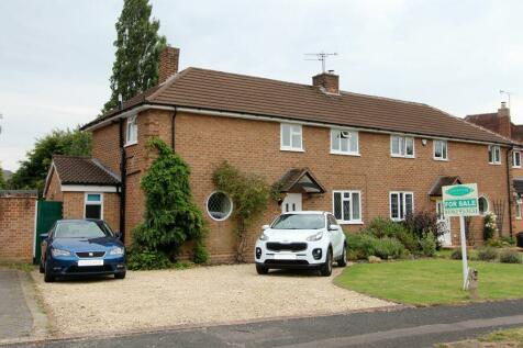 4 bedroom semi-detached house for sale