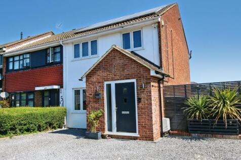 3 bedroom end of terrace house for sale
