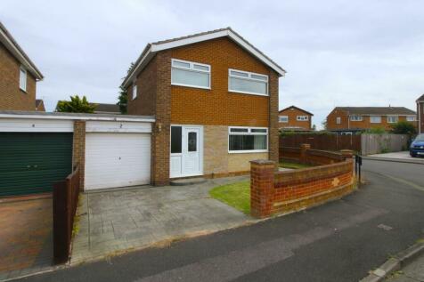 3 bedroom link detached house for sale