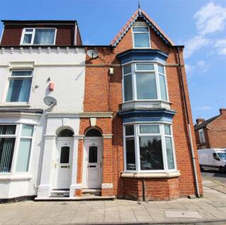 4 bedroom end of terrace house for sale