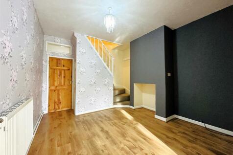 Flatgate, Howden, Goole 2 bed terraced house for sale