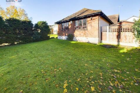 3 bedroom detached bungalow for sale