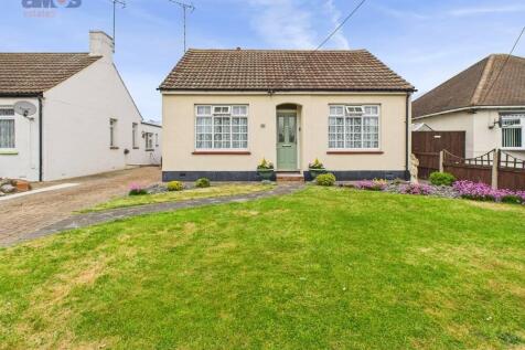 2 bedroom detached bungalow for sale