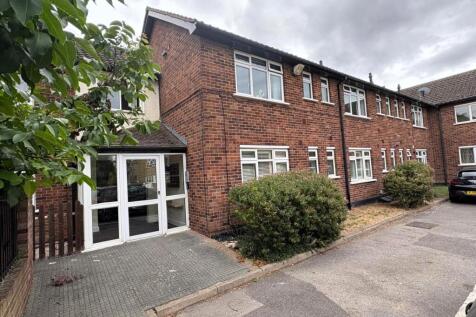 1 bedroom ground floor flat for sale