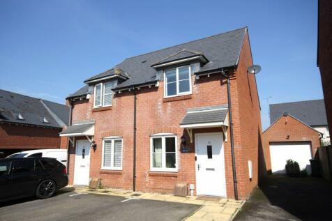 2 bedroom semi-detached house for sale