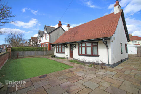 5 bedroom detached bungalow for sale