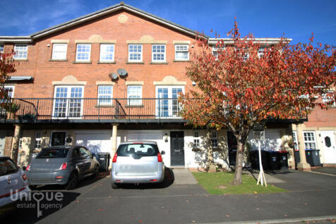 4 bedroom terraced house for sale