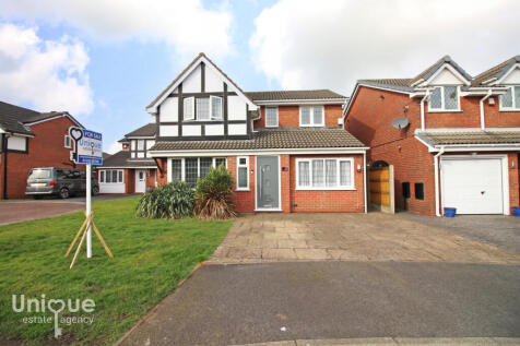 5 bedroom detached house for sale