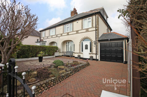 4 bedroom semi-detached house for sale