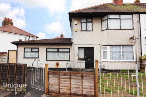 4 bedroom semi-detached house for sale