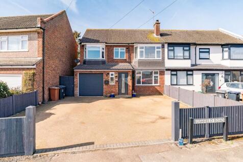 4 bedroom semi-detached house for sale