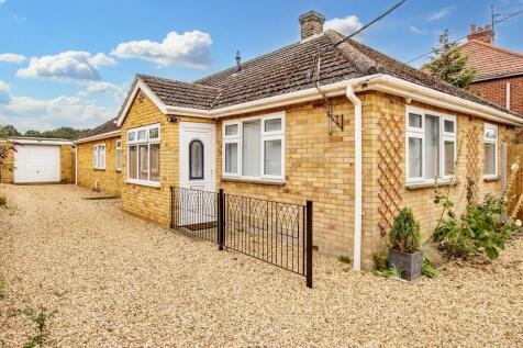 4 bedroom detached bungalow for sale