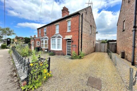 Hunstanton Road, Dersingham, King's... 3 bed semi