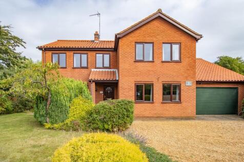 4 bedroom detached house for sale