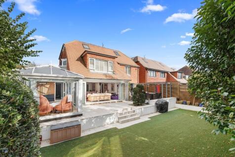 5 bedroom detached house for sale