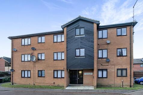 1 bedroom ground floor flat for sale