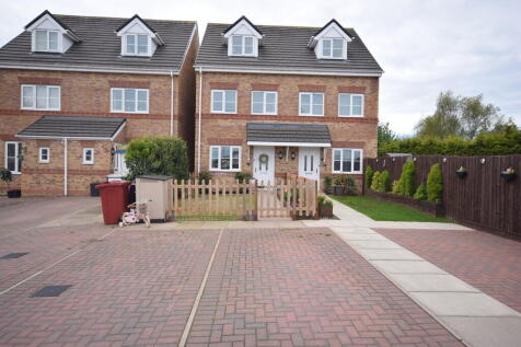 4 bedroom semi-detached house for sale