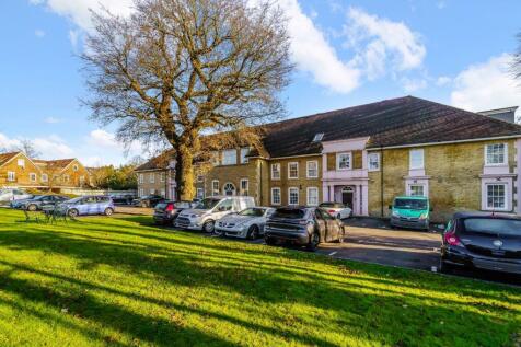 Brighton Road, Banstead 2 bed flat for sale