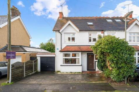 Smithy Lane, Lower Kingswood, Tadworth 4 bed semi