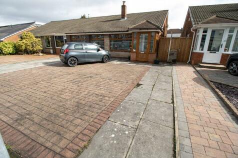 3 bedroom semi-detached bungalow for sale