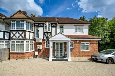 Beverley Way, Raynes Park, london, SW20 5 bed house for sale