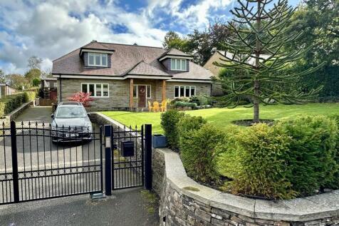 Elnor Lane, Whaley Bridge, High Peak 4 bed detached house for sale