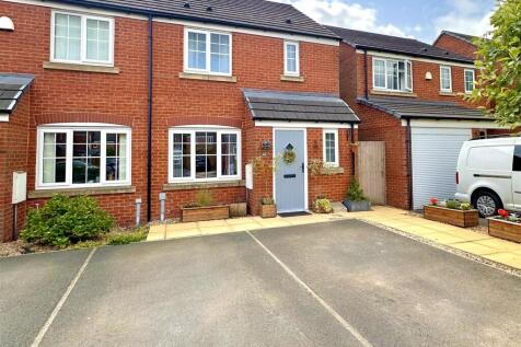 Storey Road, Disley, Stockport 3 bed semi