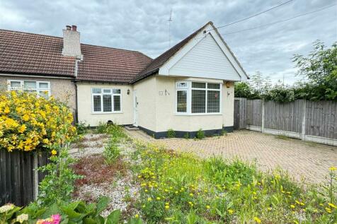 2 bedroom semi-detached bungalow for sale