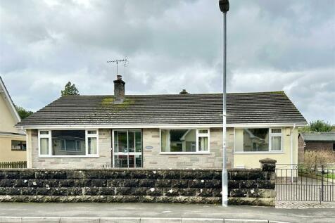 3 bedroom detached bungalow for sale