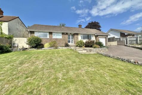 3 bedroom detached bungalow for sale