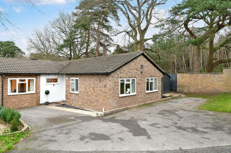 4 bedroom detached bungalow for sale