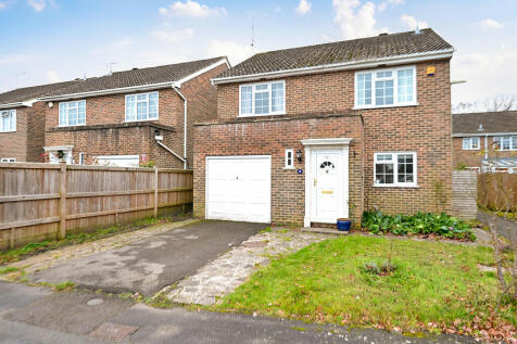 Brewers Close, Farnborough GU14 4 bed detached house for sale