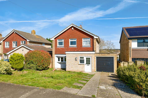 Rosemary Gardens, Camberley GU17 3 bed detached house for sale