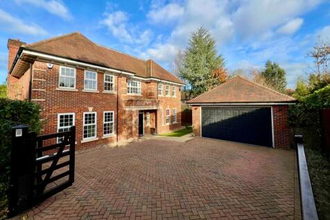 6 bedroom detached house for sale