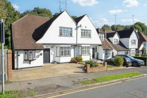 Highfield Way, Rickmansworth, WD3 3 bed semi