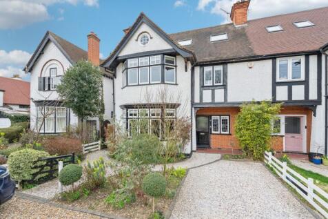 5 bedroom semi-detached house for sale