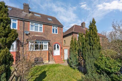 Watford Road, Croxley Green... 4 bed semi