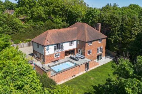 Loudwater Lane, Rickmansworth, WD3 6 bed detached house for sale