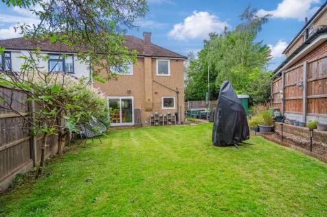 Tudor Way, Rickmansworth, WD3 3 bed semi