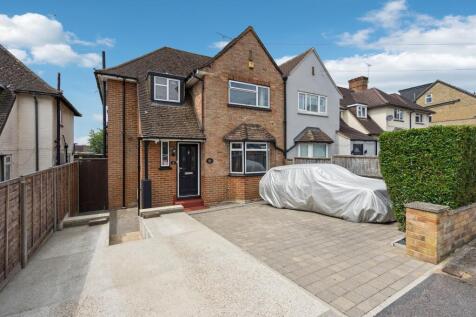 3 bedroom semi-detached house for sale