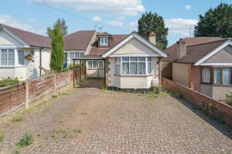 4 bedroom semi-detached bungalow for sale