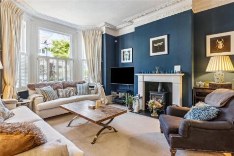 Crieff Road, SW18 5 bed terraced house for sale
