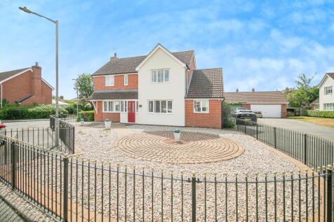 4 bedroom detached house for sale