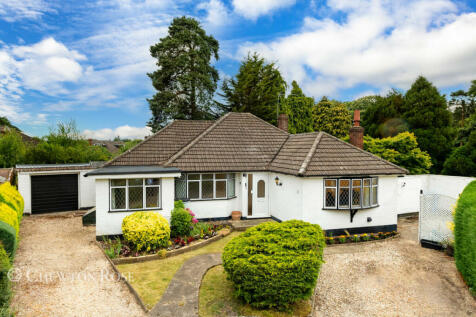 4 bedroom detached bungalow for sale