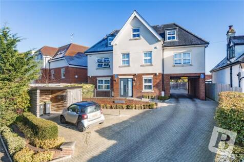 High Street, Ongar, Essex, CM5 2 bed apartment for sale