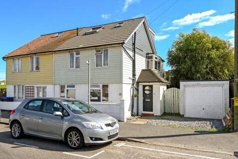 4 bedroom end of terrace house for sale